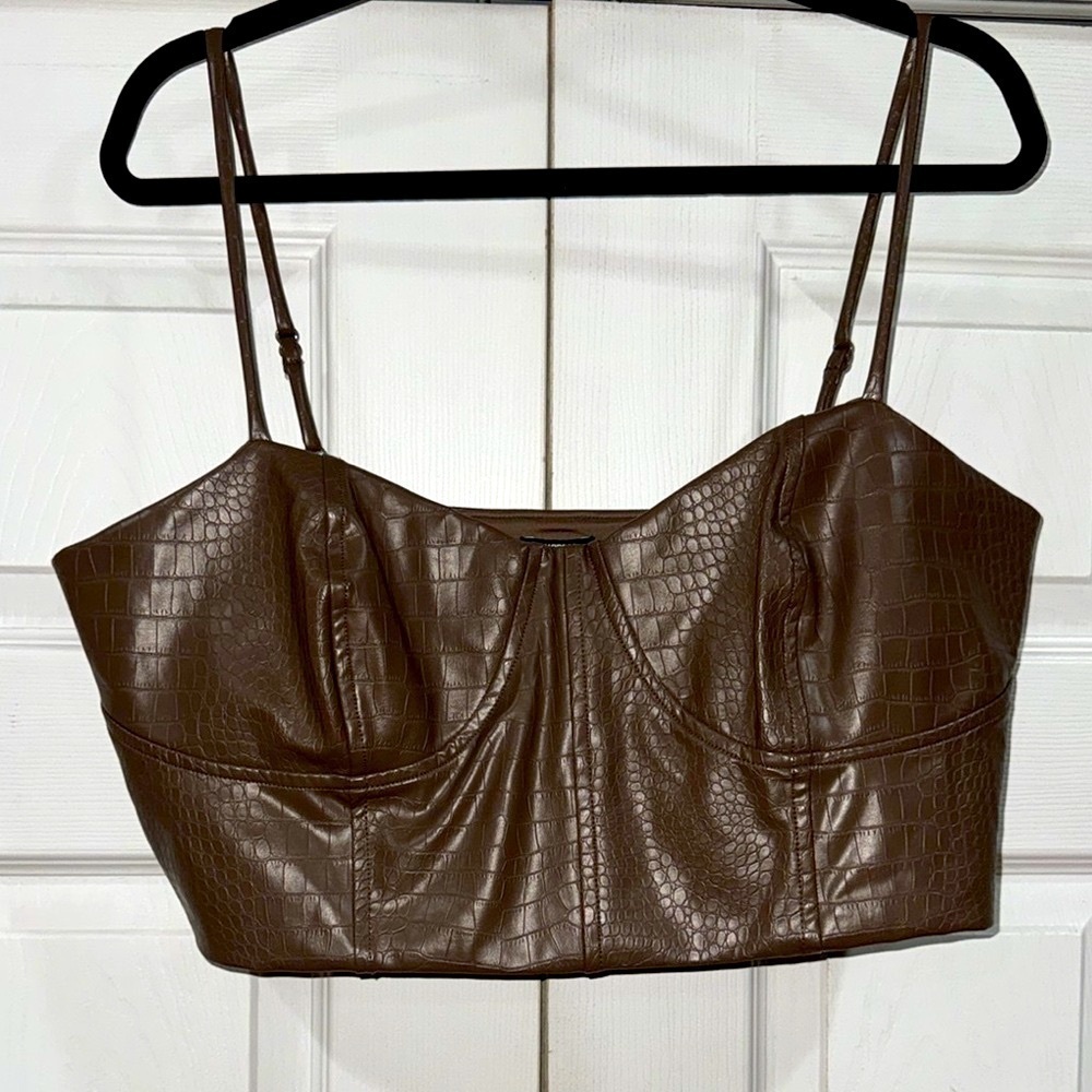 Express Body Contour Croc Faux Leather Corset Cropped TopTop - Picture 2 of 6
